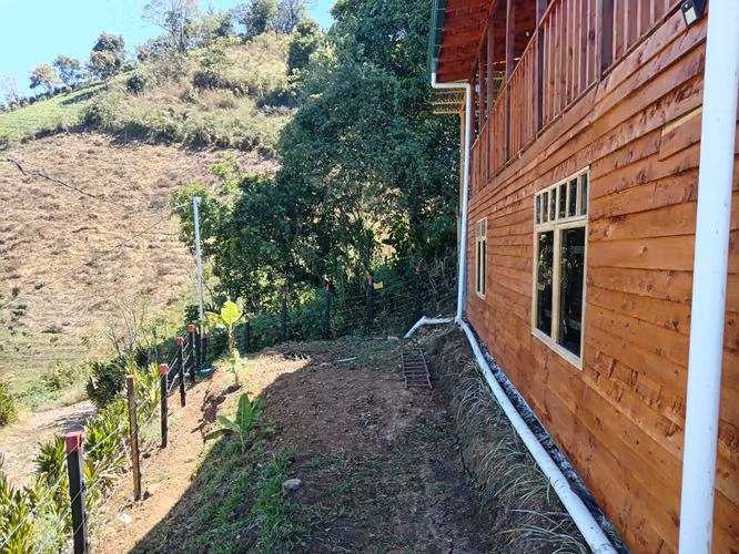 Cabaña Nueva en Montañas de San Cristóbal, Desamparados, San José - Imagen 15