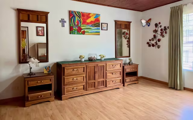 Casa de un sólo nivel en venta en San Miguel de Escazú, amplio jardín - Imagen 11
