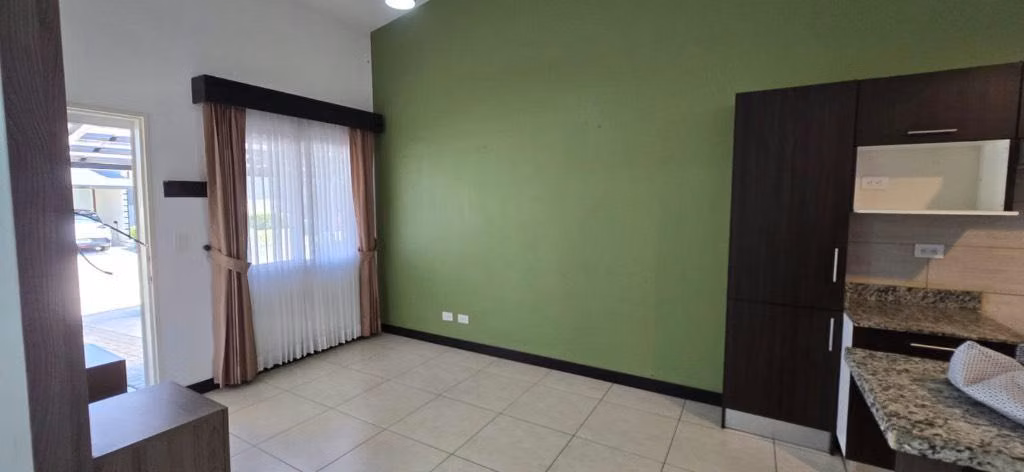 Se alquila linda casa Terrazas del norte-Esquinera - Imagen 4