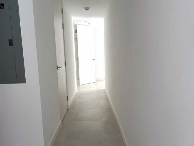 Venta, Elegante y Exclusivo Apartamento de 2 Habitaciones, 2 Baños en Rohrmoser ID25949