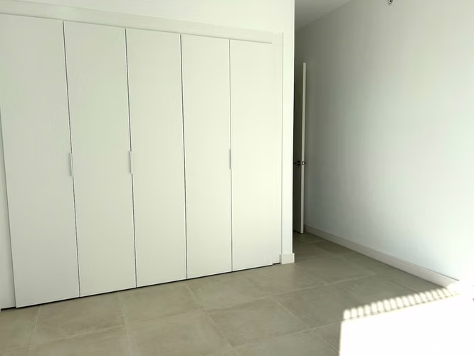 Venta, Elegante y Exclusivo Apartamento de 2 Habitaciones, 2 Baños en Rohrmoser ID25949