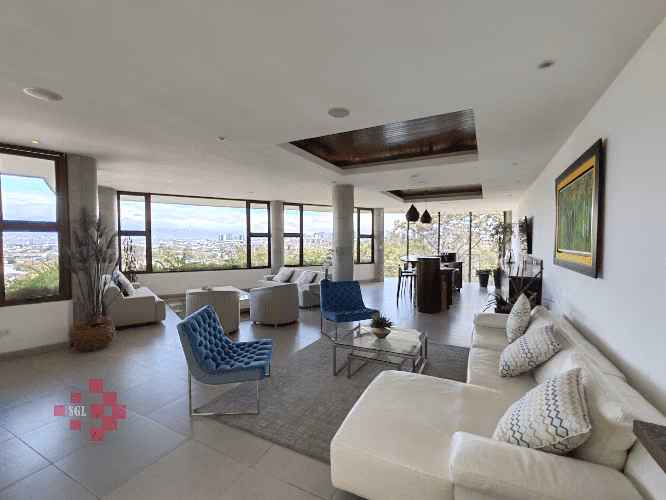 Venta de casa de lujo en San Rafael de Escazú.