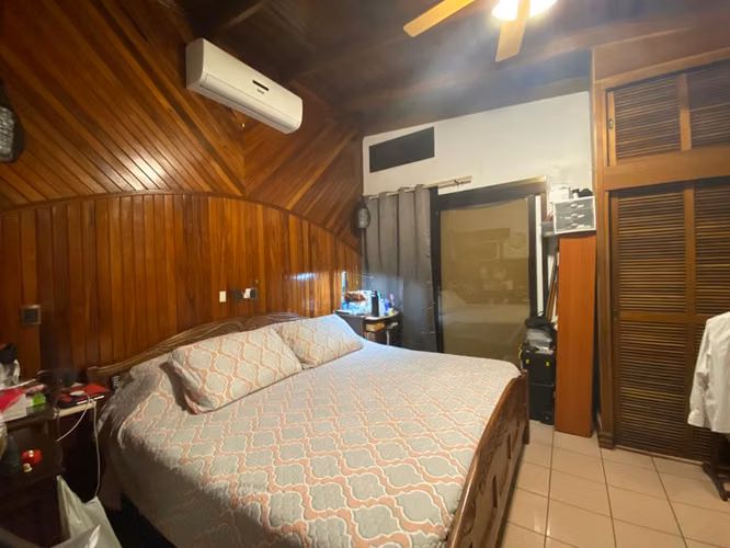 Amplia Casa de una planta en Barrio Córdoba, San José - Imagen 14