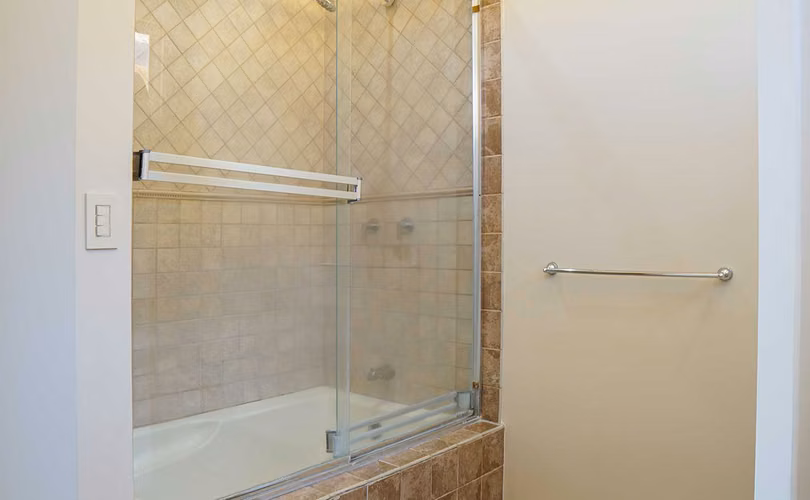 Exclusivo Townhouse Colonial en Las Lomas – A minutos de Los Sueños Marina