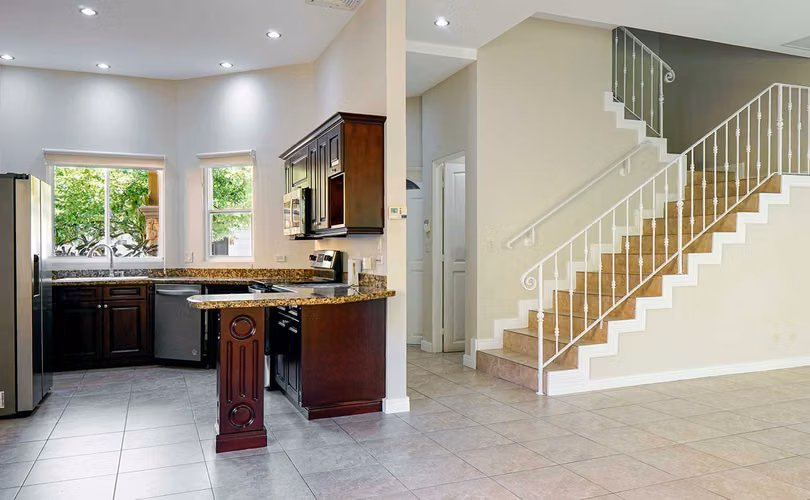 Exclusivo Townhouse Colonial en Las Lomas – A minutos de Los Sueños Marina