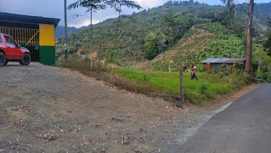 Terreno en venta – 305 m² en Llano Bonito de León Cortés | Sobre carretera nacional - Imagen 7