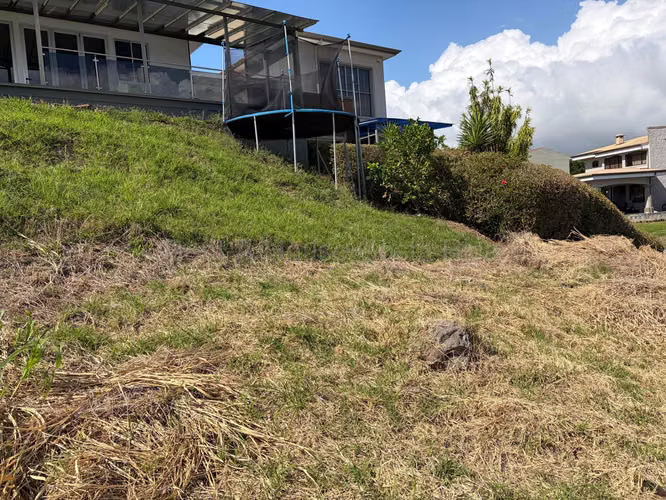 Venta de lote amplio en Residencial Lomas del Zurquí, San Isidro, Heredia - Imagen 10