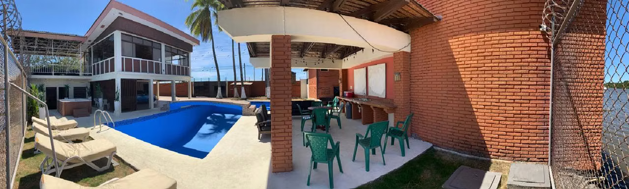 RESORT FRENTE AL MAR EN PUNTARENAS