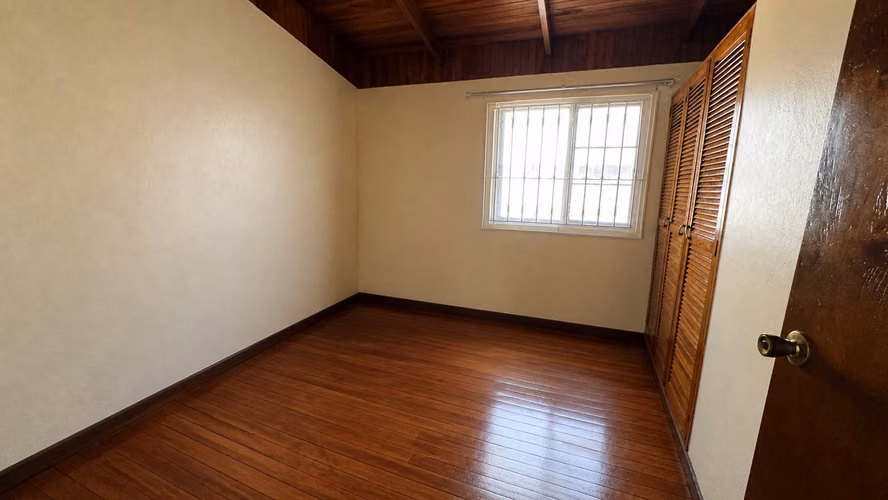 Alquilo casa en Heredia centro