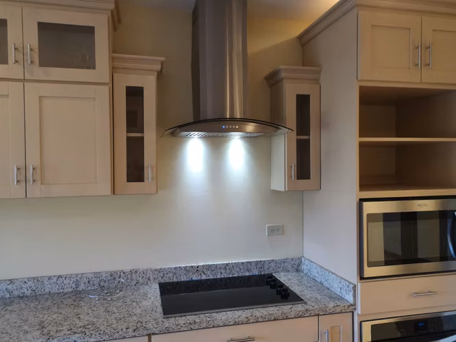 Lujoso Townhouse en Cariari con Vista al Golf 340m2 Amueblado y Equipado - Imagen 18