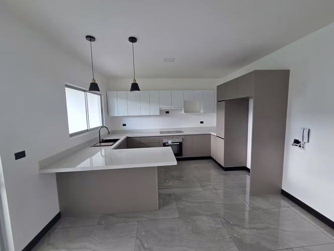 Hermosa casa en exclusivo Condominio en Tres Ríos - Imagen 4