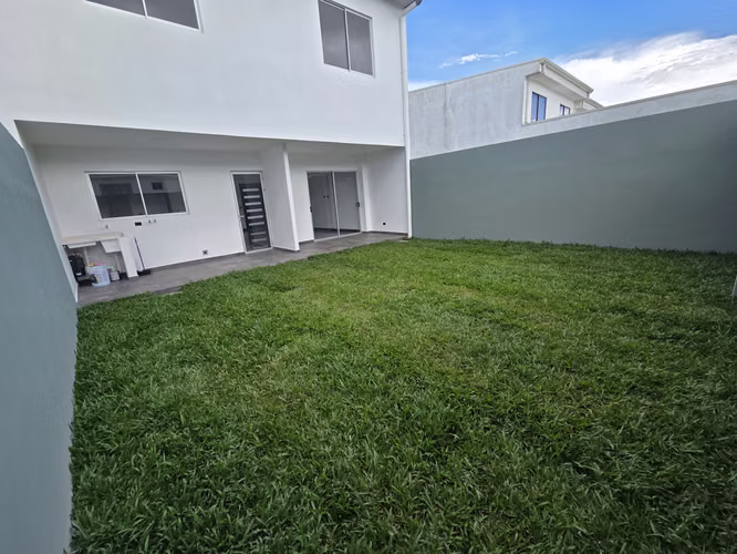 Hermosa casa en exclusivo Condominio en Tres Ríos - Imagen 9