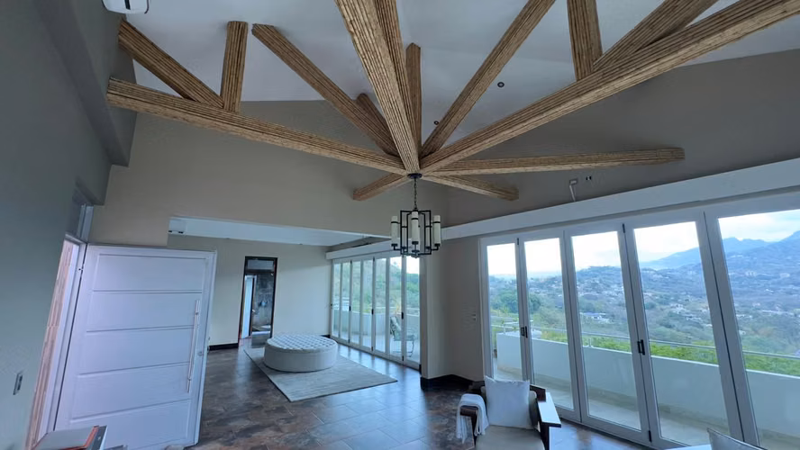 Residencia de Ultra-Lujo en Santa Ana con Vistas Panorámicas – 1,500 m2