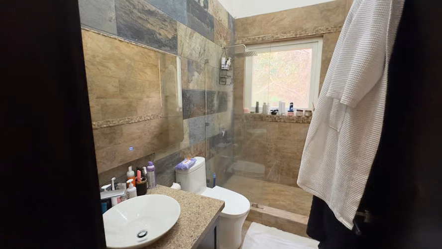 Residencia de Ultra-Lujo en Santa Ana con Vistas Panorámicas – 1,500 m2