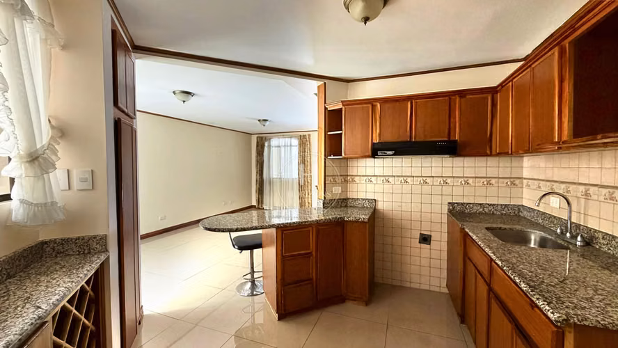 Se Vende Casa en Condominio San Pedro Montes de Oca 4 Habitaciones y Vista a las Montañas noj1258jb - Imagen 6