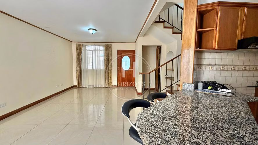 Se Vende Casa en Condominio San Pedro Montes de Oca 4 Habitaciones y Vista a las Montañas noj1258jb - Imagen 4
