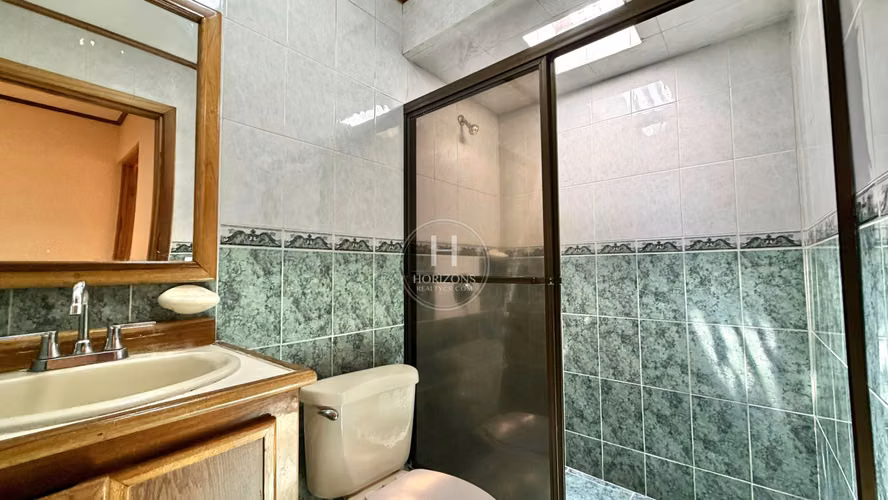 Se Vende Casa en Condominio San Pedro Montes de Oca 4 Habitaciones y Vista a las Montañas noj1258jb - Imagen 11