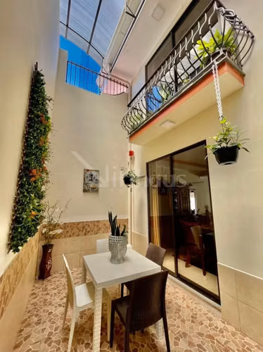 id 42125 Venta de Casa en Condominio de 6 unidades, Pinares, - Imagen 2