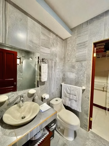 id 42125 Venta de Casa en Condominio de 6 unidades, Pinares, - Imagen 6