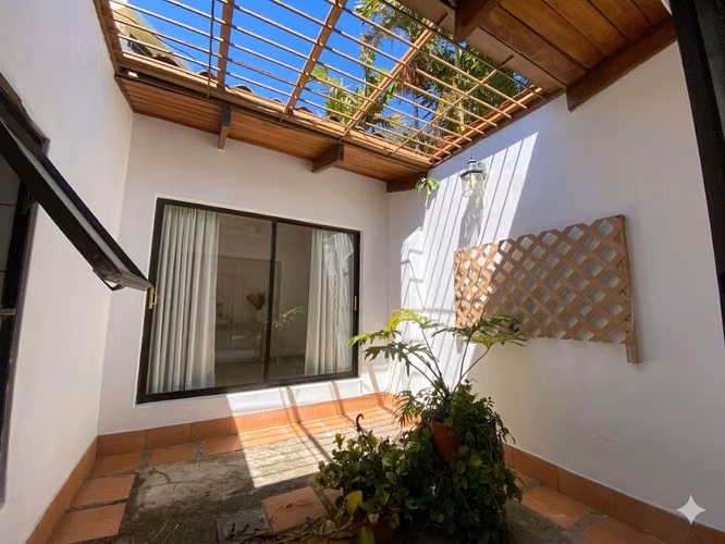 VENTA DE CASA INDEPENDIENTE DE UNA PLANTA EN ESCAZÚ - Imagen 13