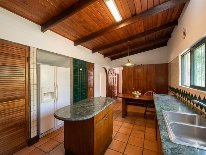VENTA DE CASA INDEPENDIENTE DE UNA PLANTA EN ESCAZÚ - Imagen 2