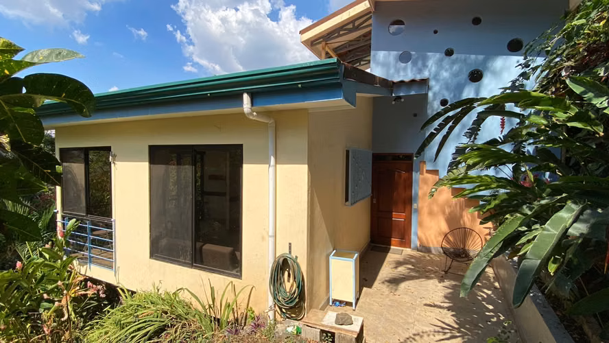 Furnished House for Rent in Los Ángeles, Atenas
