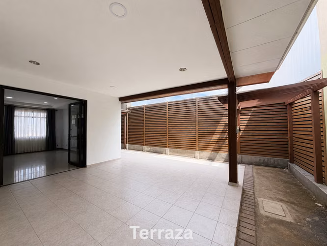 Venta de casa independiente en San Pedro Montes de Oca
