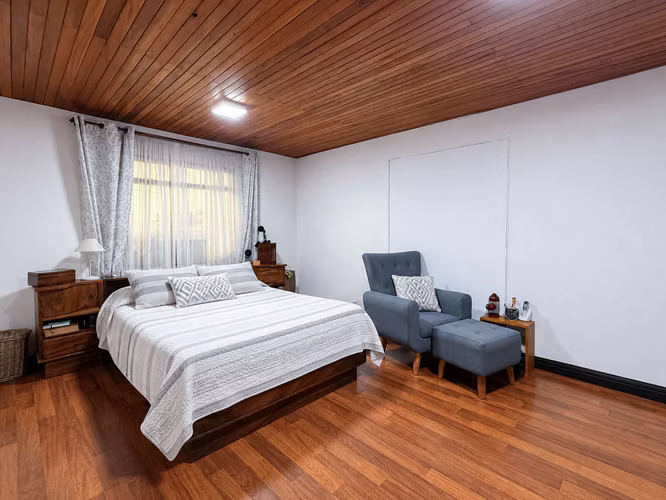 Venta de casa independiente en San Pedro Montes de Oca