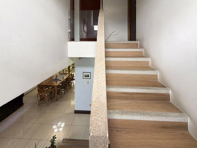 Venta de casa independiente en San Pedro Montes de Oca
