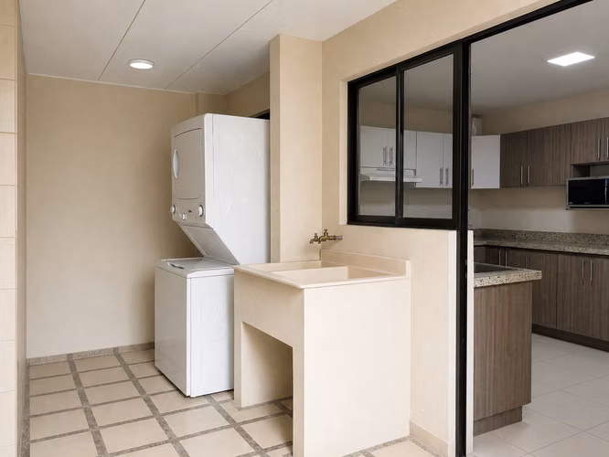 Venta de casa independiente en San Pedro Montes de Oca
