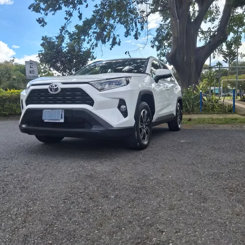 TOYOTA RAV4 LE 2024  4X4