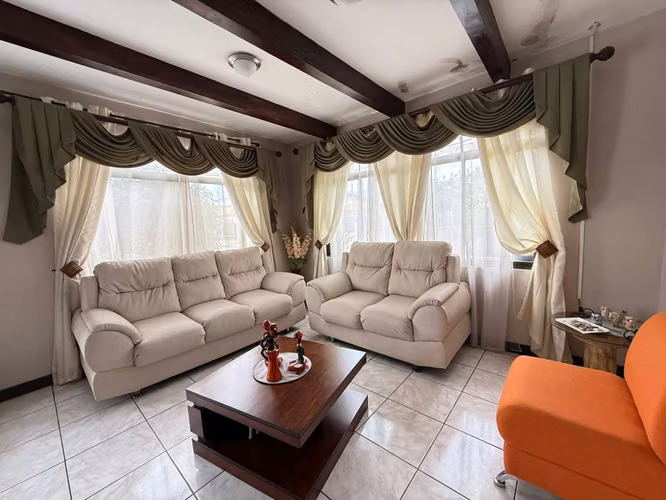 SE VENDE CASA CON 2 APARTAMENTOS EN SAN FRANCISCO DE HEREDIA - Imagen 2