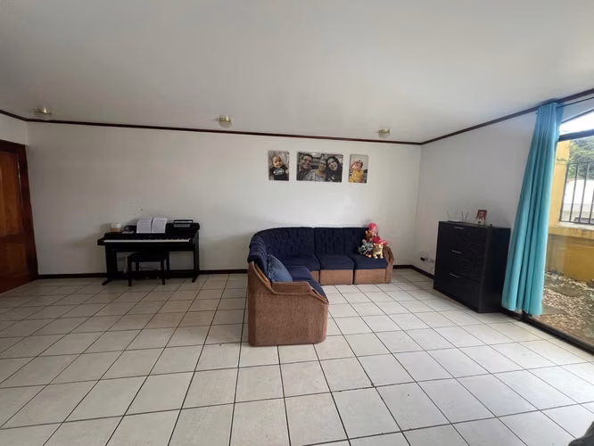 OPORTUNIDAD EN CONDOMINIO  Hermosa propiedad en Guayabos de Curridabat - Imagen 3