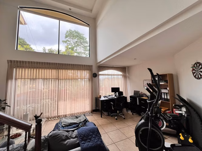 Hermosa propiedad en Guayabos de Curridabat  Condominio Alto de Guayabos - Imagen 5