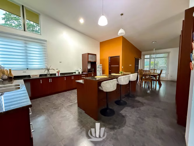 Casa en Venta en Guápiles, Limón
