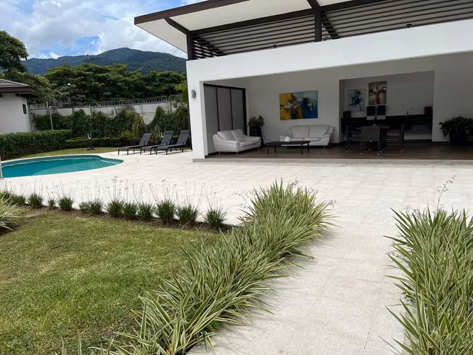 Venta de lote amplio y plano en Río Oro, Santa Ana - Imagen 8