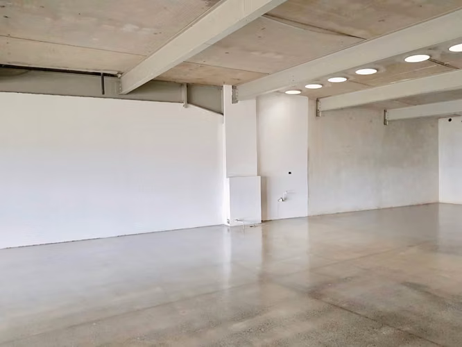 Local / Bodega / Oficina 150 m² en Centro de Negocios - Guachipelín