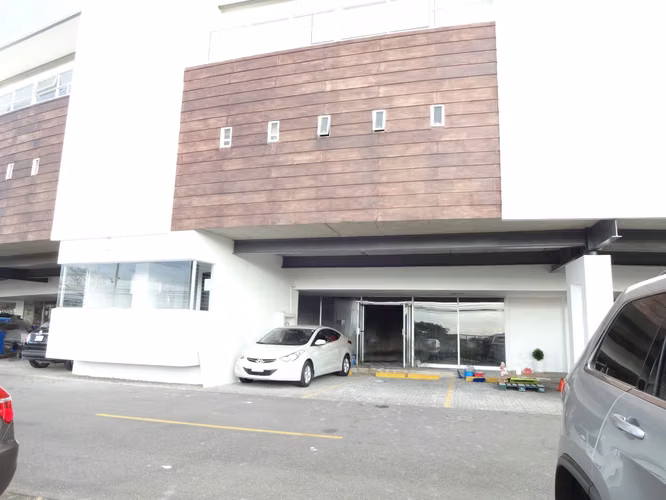 Local / Bodega / Oficina 150 m² en Centro de Negocios - Guachipelín