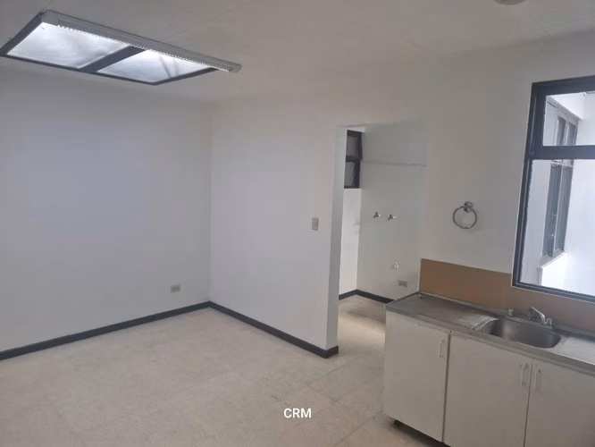 Alquilo Oficinas en Rousvelt, San Pedro - Imagen 4