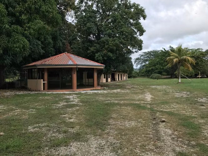oportunidad única en Carrillo  lista, uso mixto y muchísimo potencial.  Desarrollar? Invertir? - Imagen 11