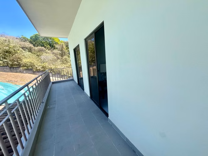 Venta Apartamento con espectacular vista  – Condominio en Alto de las Palomas, Escazú - Imagen 9