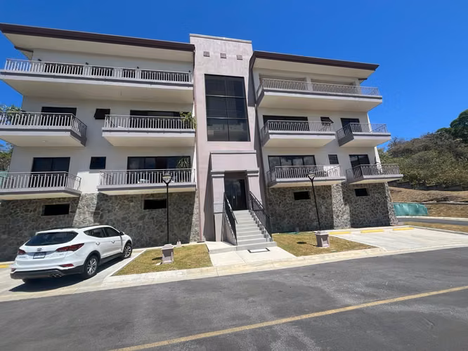 Venta Apartamento con espectacular vista  – Condominio en Alto de las Palomas, Escazú - Imagen 3