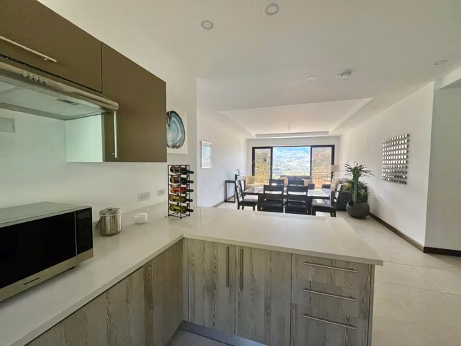 Venta Apartamento con espectacular vista  – Condominio en Alto de las Palomas, Escazú - Imagen 4
