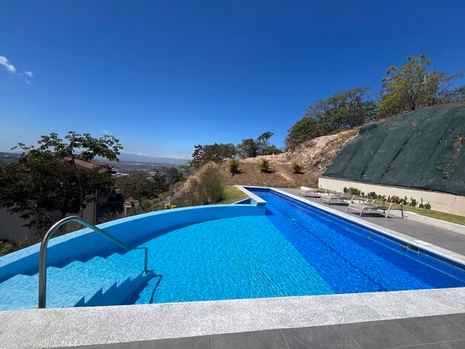 Venta Apartamento con espectacular vista  – Condominio en Alto de las Palomas, Escazú - Imagen 18