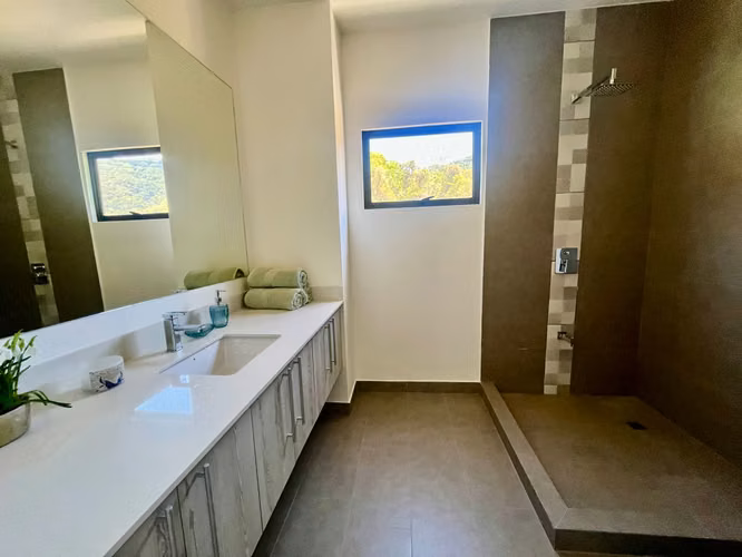 Venta Apartamento con espectacular vista  – Condominio en Alto de las Palomas, Escazú - Imagen 10