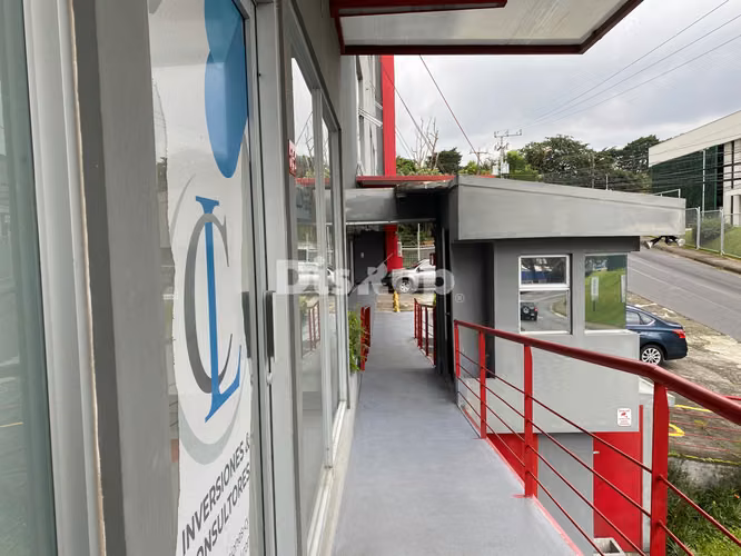 Alquiler de local de 30 m2 en plaza comercial. Granadilla, Curridabat - Imagen 3
