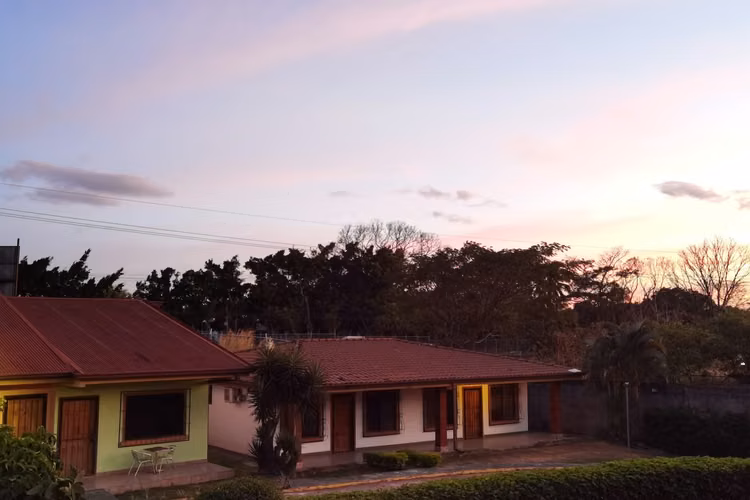 ALQUILER DE HOTEL EN ALAJUELA 5 MIN AEROPUERTO