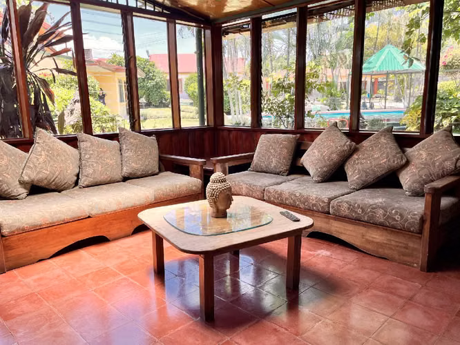 HOTEL EN ALQUILER EN ALAJUELA – A POCOS MINUTOS DEL AEROPUERTO INTERNACIONAL JUAN SANTAMARÍA - Imagen 7
