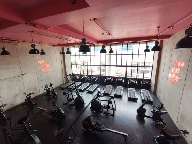 Amueblado, 2 hab, balcón, vista a montañas, Secrt Sabana, piscina y gimnasio - Imagen 17
