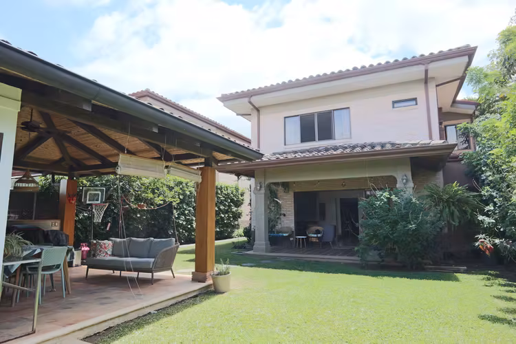 Alquiler Casa condominio Santa Ana